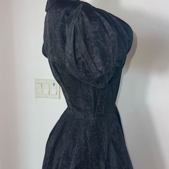 Authentic 1930s–1940s Handmade Black Jacquard Puff-Sleeve Dress - Picture 5 of 15